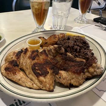Versailles - Chicken Versailles - Cuban Near Me - Miami, Florida Versailles - Chicken Versailles - Cuban Near Me - Miami, Florida