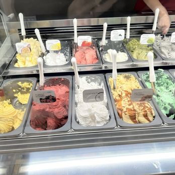 Jun’s Macaron Gelato - Macarons Near Me - Flushing, New York
