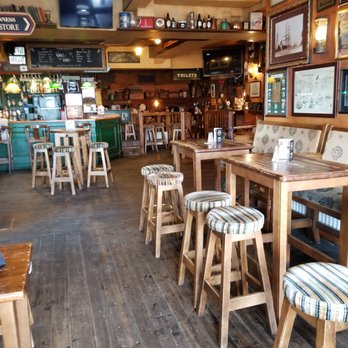Ferryman Town House - Check out of your room by 11am in the Pub.  Sunny and quiet at this time of day. - Pubs Near Me - Dublin, D