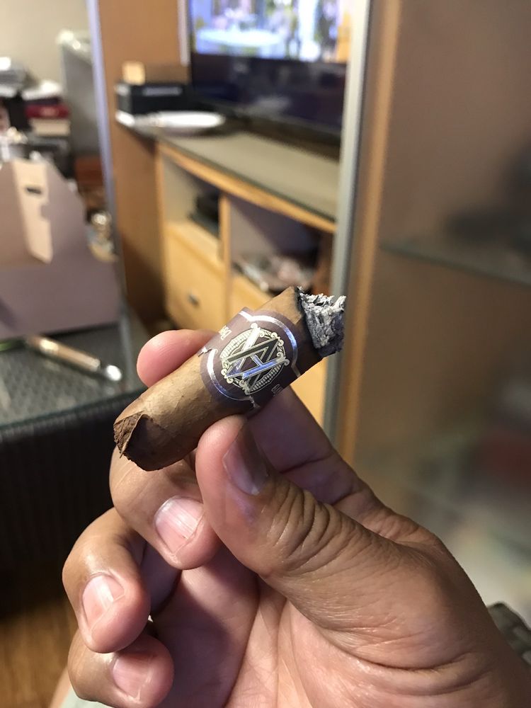CIGARCIGAR 13 Photos & 59 Reviews 1125 S King St, Honolulu, Hawaii