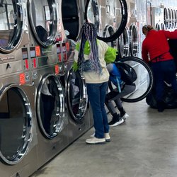 BubblyMat Laundry - Clean, Friendly and great washers