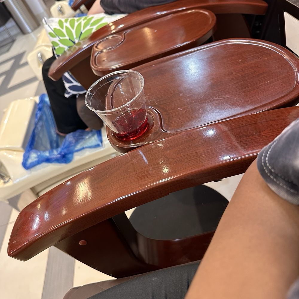 Poshe Nails & Spa - Complimentary beverage - Nail Salons Near Me - Richardson, Texas Poshe Nails & Spa - Complimentary beverage - Nail Salons Near Me - Richardson, Texas