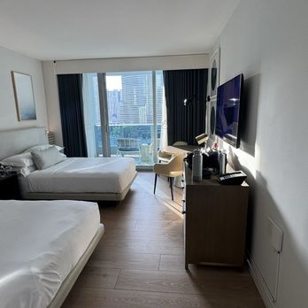 Kimpton EPIC Hotel - Double queen room - Hotels Near Me - Miami, Florida Kimpton EPIC Hotel - Double queen room - Hotels Near Me - Miami, Florida