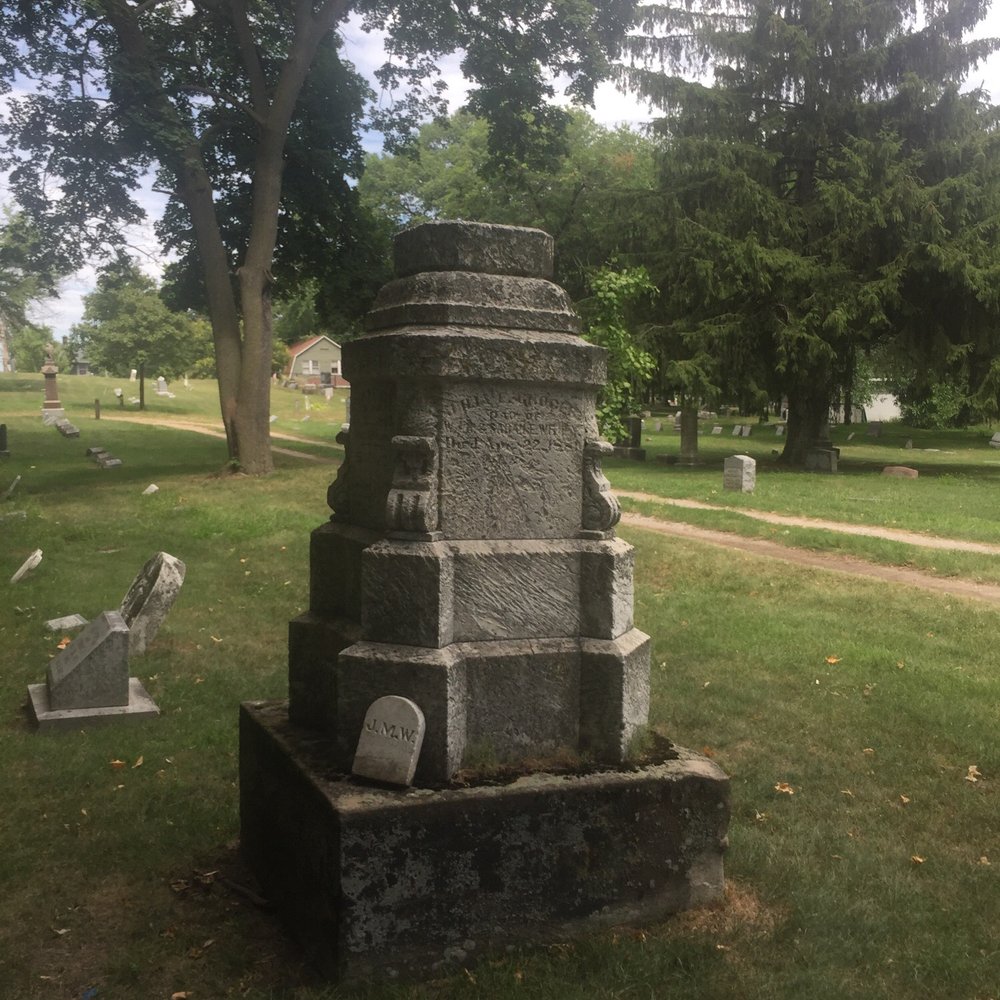 Fulton Street Cemetery - Funeral Services & Cemeteries Near Me - Grand Rapids, Michigan