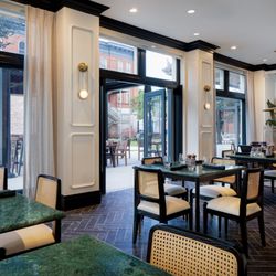 Station 36 in The LaSalle Hotel - Dining room seating