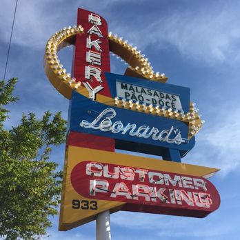 Leonard's Bakery - Look for this cool neon sign! - Bakeries Near Me - Honolulu, Hawaii Leonard's Bakery - Look for this cool neon sign! - Bakeries Near Me - Honolulu, Hawaii