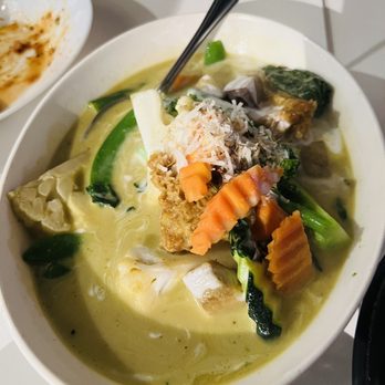 Kindness Cafe - Green curry - Vegan Near Me - Darlinghurst, NSW
