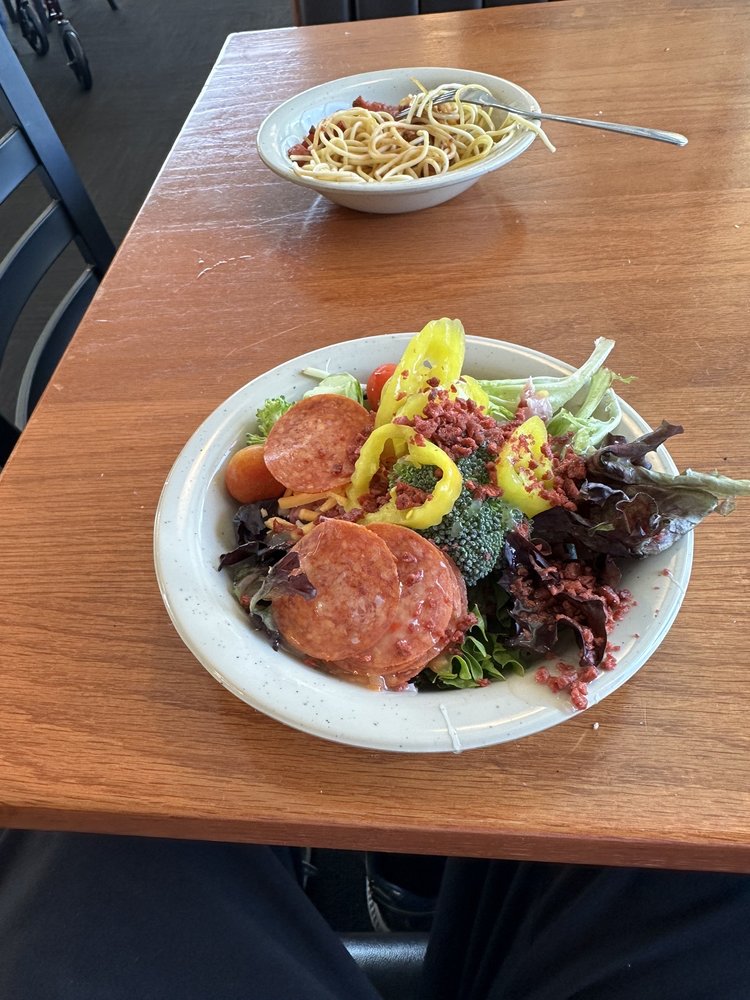 VILLAGE INN PIZZA PARLOR Updated October 2024 10 Photos & 11 Reviews 2316 E Main St