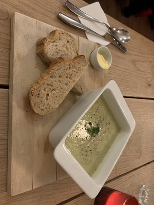Tre Brør Kaffi & Vin by null