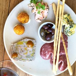 De Bortoli Winery & Restaurant - Tasting plate for 2 to share