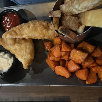 The Grumpy George Pub & Grub - Fish and chips - Pubs Near Me - Georgetown, Texas The Grumpy George Pub & Grub - Fish and chips - Pubs Near Me - Georgetown, Texas