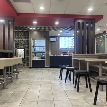 McDonald's - Remodeled McDonald's. - Fast Food Near Me - Maquoketa, Iowa McDonald's - Remodeled McDonald's. - Fast Food Near Me - Maquoketa, Iowa