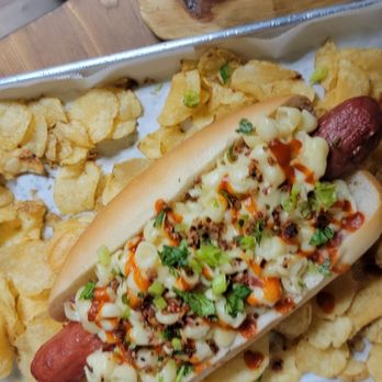 Growler Country - Mac Daddy hotdog - Beer Bar Near Me - Tallahassee, Florida Growler Country - Mac Daddy hotdog - Beer Bar Near Me - Tallahassee, Florida