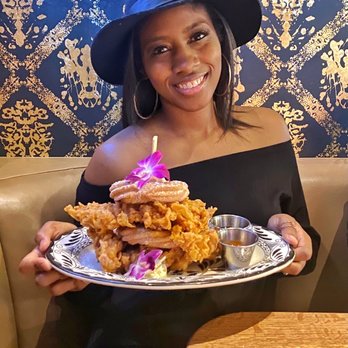 Barrio - Fried chicken and churros - Mexican Near Me - Chicago, Illinois