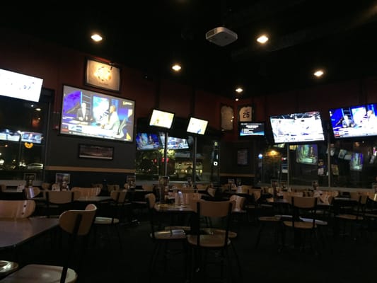 Buffalo Wild Wings by null