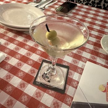 Buca di Beppo Italian Restaurant - Dirty martini - Italian Near Me - Claremont, California Buca di Beppo Italian Restaurant - Dirty martini - Italian Near Me - Claremont, California