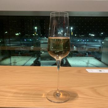 Delta One Lounge - Airport Lounges Near Me - Queens, New York