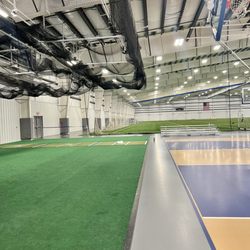 Aletto Family Sports Center - Soccer and basketball courts
