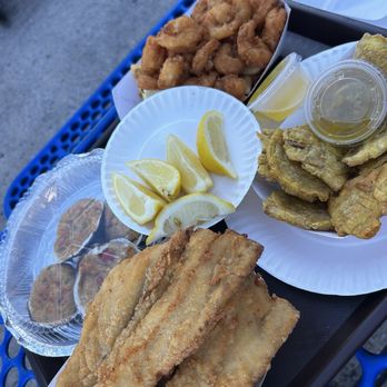 Johnny's Reef Restaurant - Stuff clams, shrimp, fish - Seafood Near Me - Bronx, New York