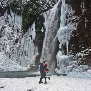 Franklin Falls Trailhead - Chasin every waterfall with Bae - Hiking Near Me - North Bend, Washington