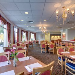 Autumn Green at Wright Campus - Dining Room