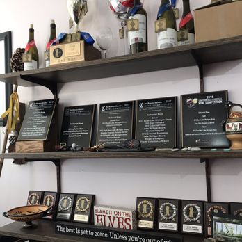 Nathaniel Rose - Wine Tasting Room Near Me - Suttons Bay, Michigan