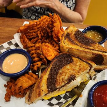Joe's Farm Grill - Patty melt - American Near Me - Gilbert, Arizona