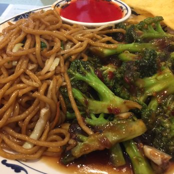 Arnold Chinese Restaurant - Broccoli with garlic sauce! - Chinese Near Me - Arnold, California