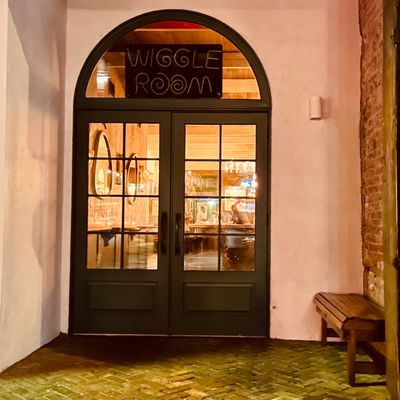 Wiggle Room by null