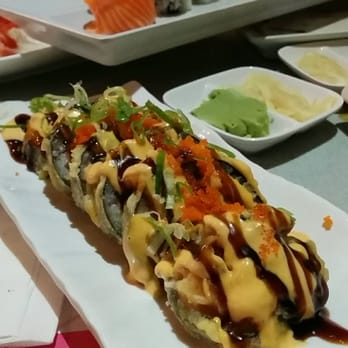 Kiku - Deep fried sushi. Interesting dish.. But a little spicy - Japanese Near Me - Markham, Ontario