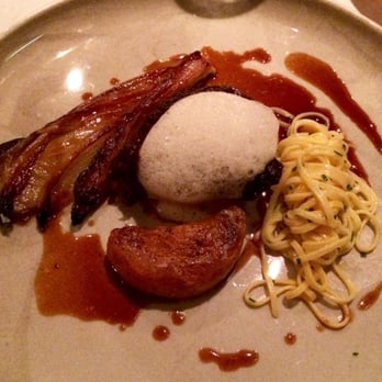 Dax Restaurant - Braised veal with vanilla foam - French Near Me - Dublin, D