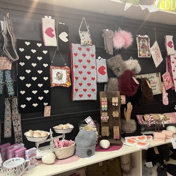 Curate - A Local Mercantile - Arts & Crafts Near Me - Centennial, Colorado