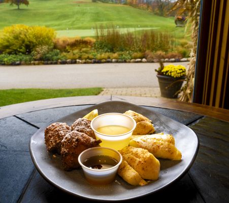 Hawk's View Golf Club by null