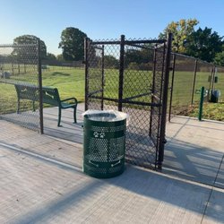 DeVeaux Woods Dog Park