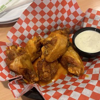 Alas Toxicas - Pizza Near Me - Cerritos, California
