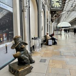 Paddington Bear at Paddington Station - Paddington Bear Statue (Paddington Station)_Yelp_sanju-6