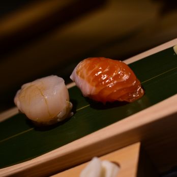 Tachi - Hokkaido Scallop and Faroe Island Salmon - Sushi Bars Near Me - New York, New York