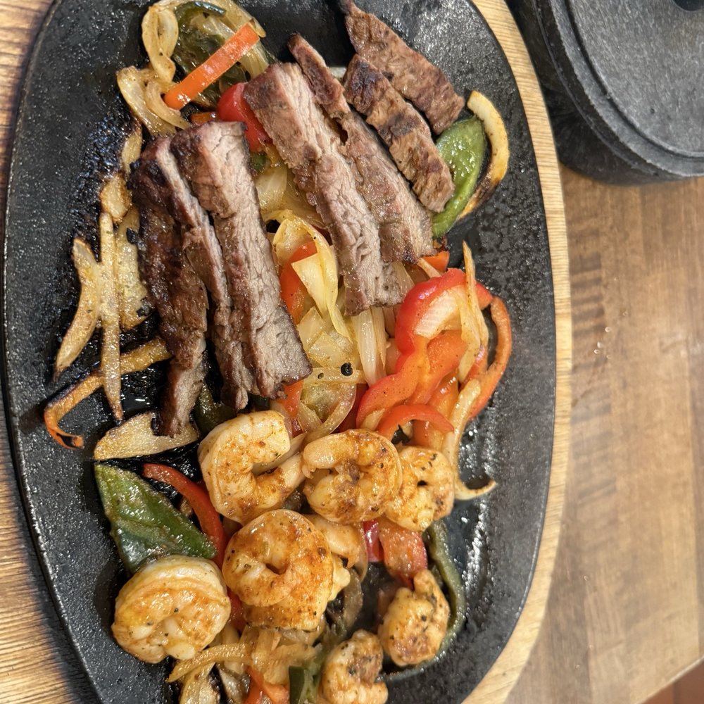 El Torito - FAJITAS DUO steak and shrimp - Mexican Near Me - La Mesa, California El Torito - FAJITAS DUO steak and shrimp - Mexican Near Me - La Mesa, California