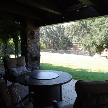 ONX Wines - Briarwood Cottage patio - Wineries Near Me - Paso Robles, California