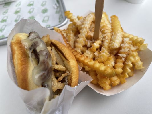 Shake Shack Bay Street by null