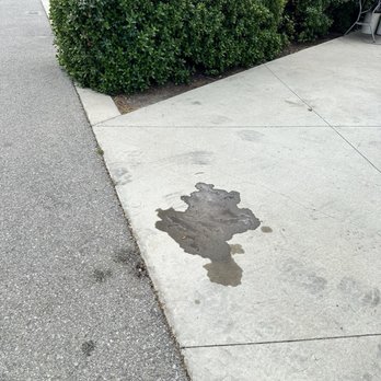 Jiffy Lube - Oil spill - Oil Change Stations Near Me - Paso Robles, California