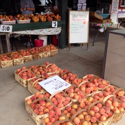 Ben's Icecream - Peaches galore!