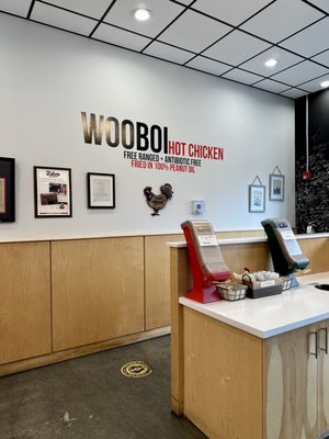 Wooboi Hot Chicken by null