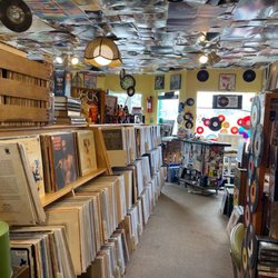 The vinyl Isle - In the shop
