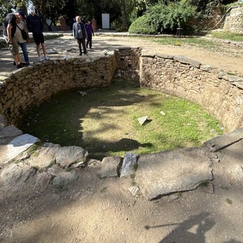 Meryem Ana Evi - Landmarks & Historical Buildings Near Me - İzmir, 35