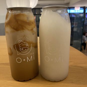 OMi - Biscoff Latte and Lychee Smoothie - Desserts Near Me - Chicago, Illinois