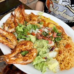 El Refu - Tampiquena Mar - 5 shrimps, 1 cheese enchilada