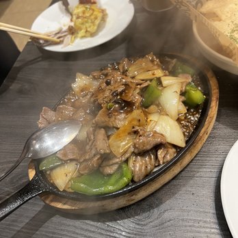 Yi Xin Cafe - Hong Kong Style Cafe Near Me - Honolulu, Hawaii Yi Xin Cafe - Hong Kong Style Cafe Near Me - Honolulu, Hawaii