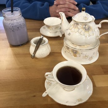 Proper Rose Garden - Taro and tea - Themed Cafes Near Me - Katy, Texas