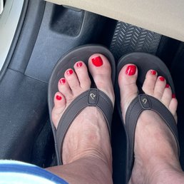 Love my Olukai flipflops! Love my Olukai flipflops!